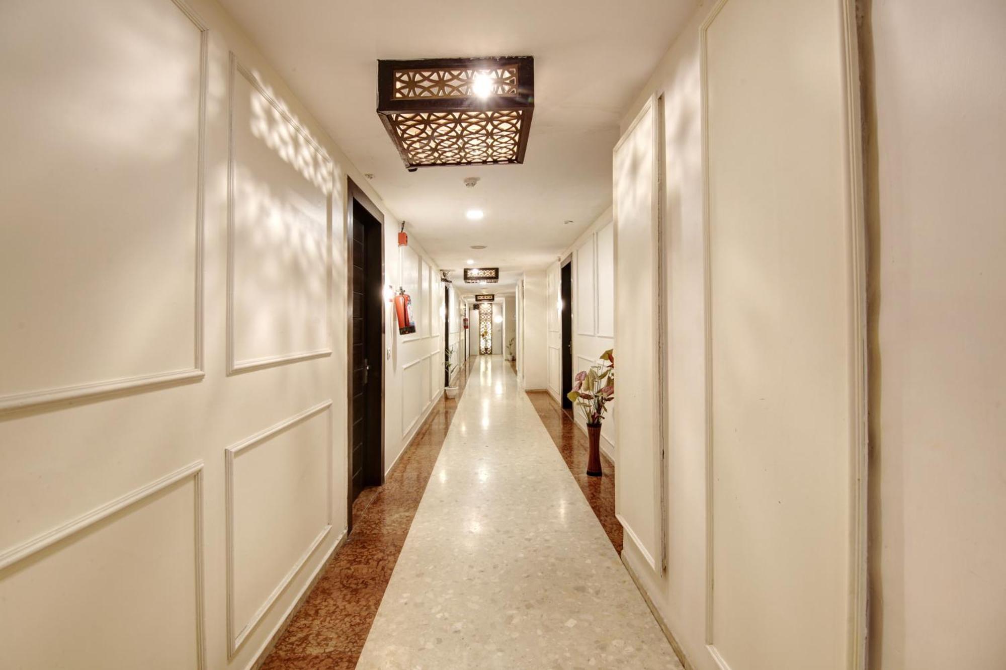 Hotel Wk Comfort - Near White Clove 뉴델리 외부 사진