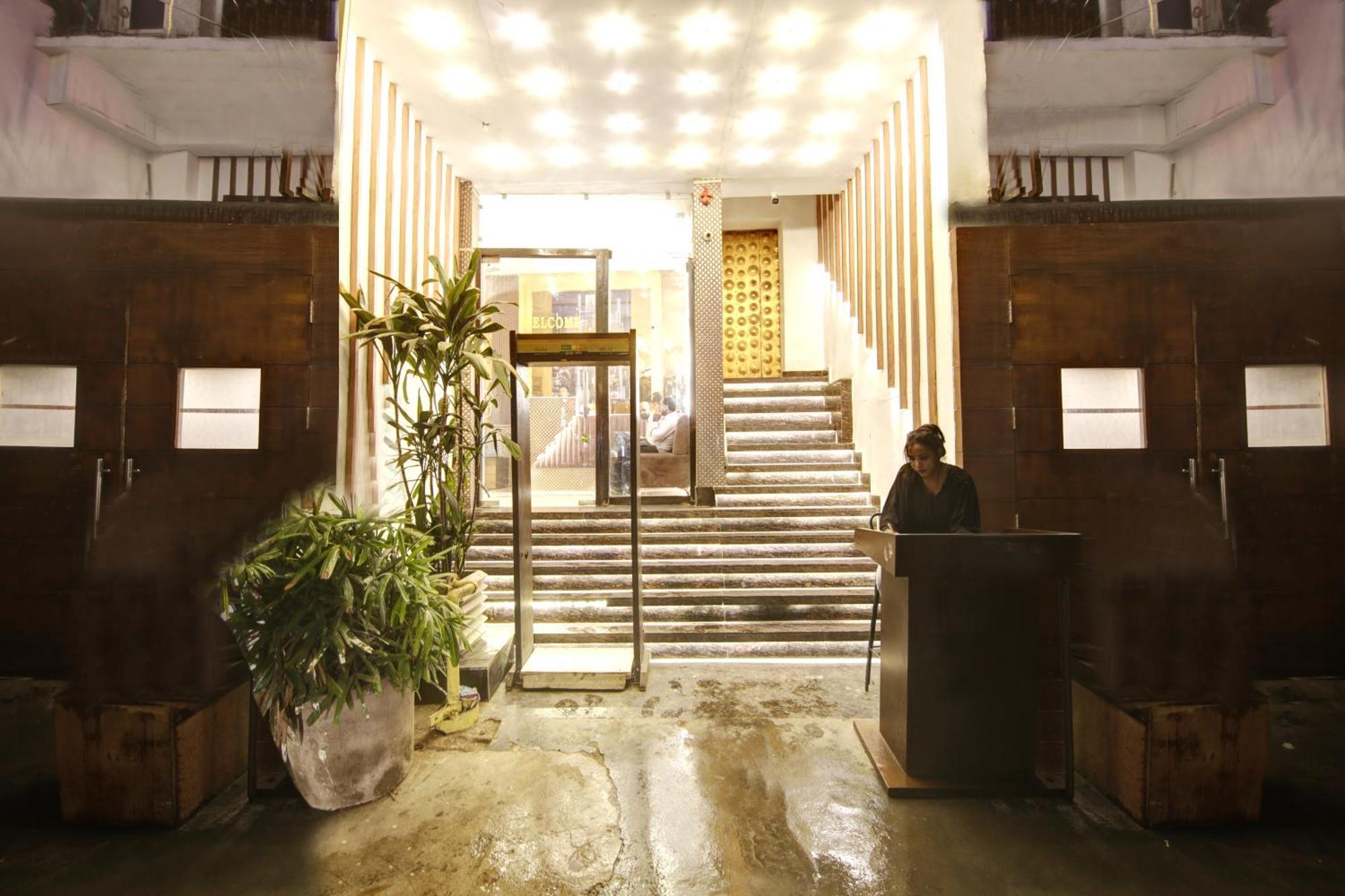 Hotel Wk Comfort - Near White Clove 뉴델리 외부 사진
