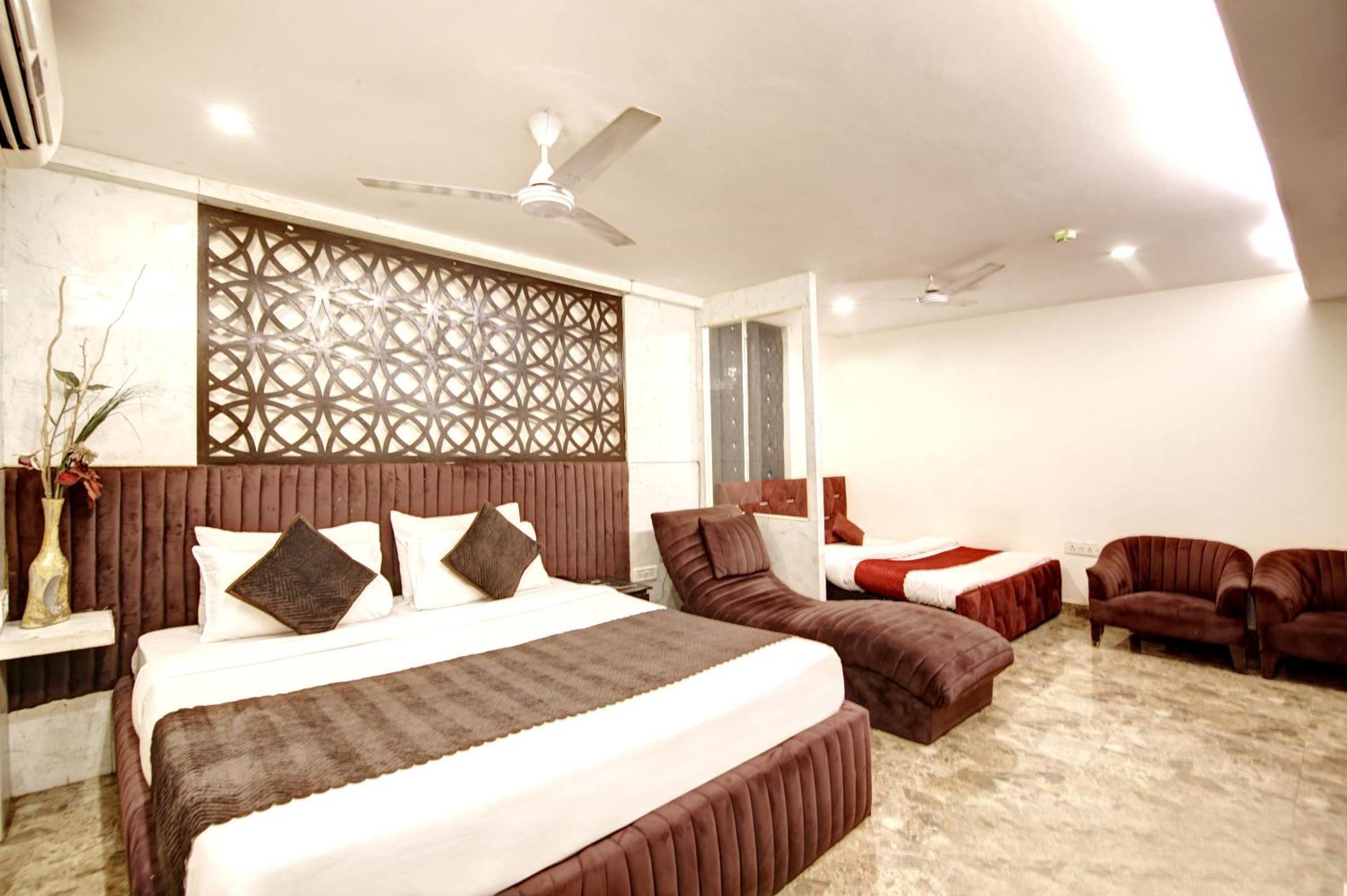 Hotel Wk Comfort - Near White Clove 뉴델리 외부 사진