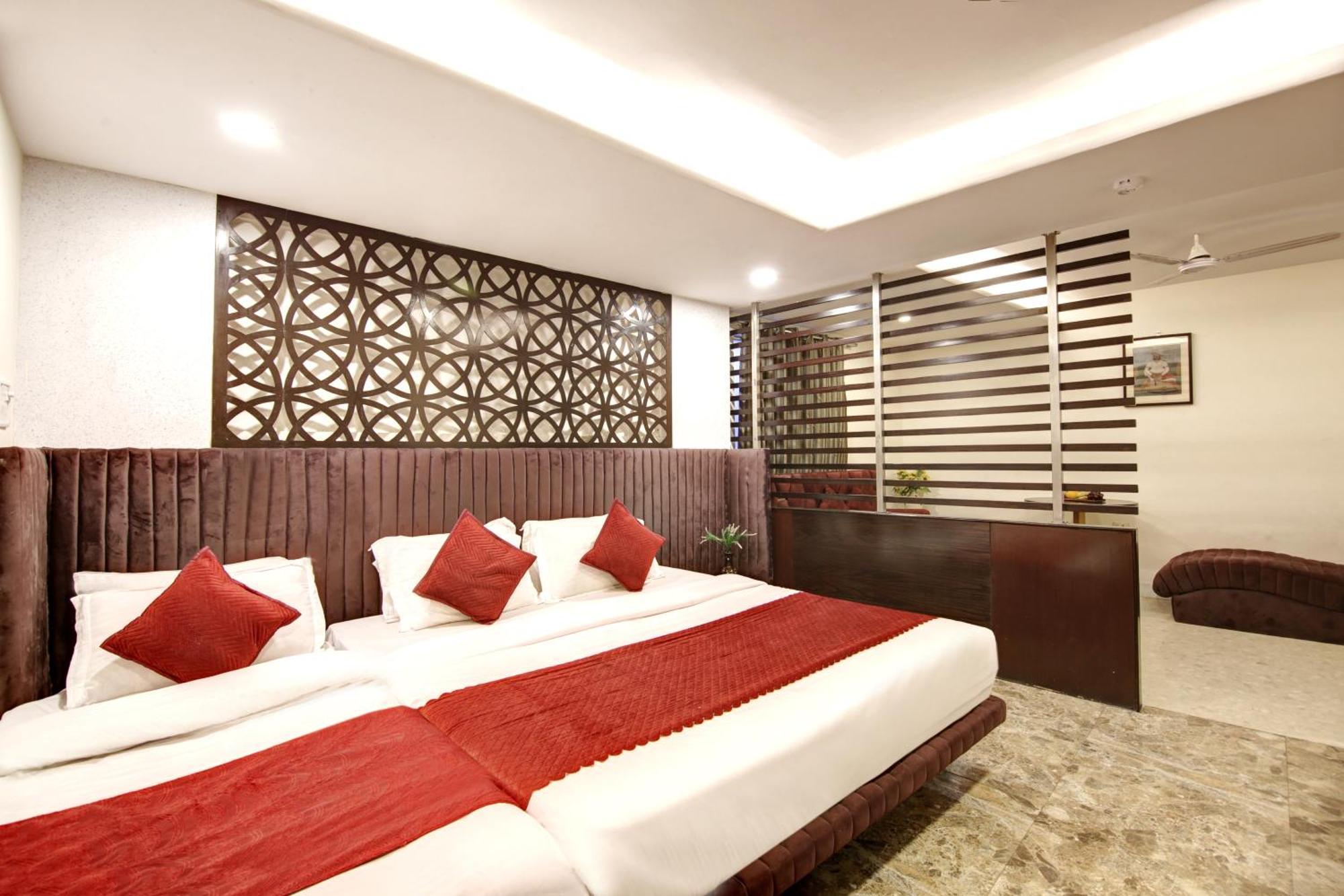 Hotel Wk Comfort - Near White Clove 뉴델리 외부 사진