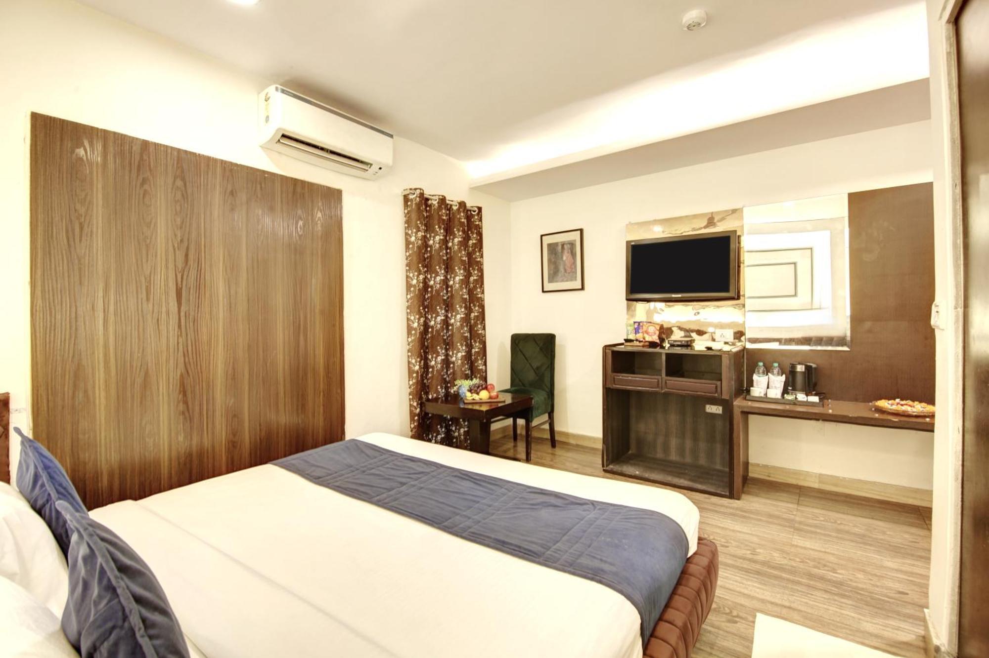 Hotel Wk Comfort - Near White Clove 뉴델리 외부 사진