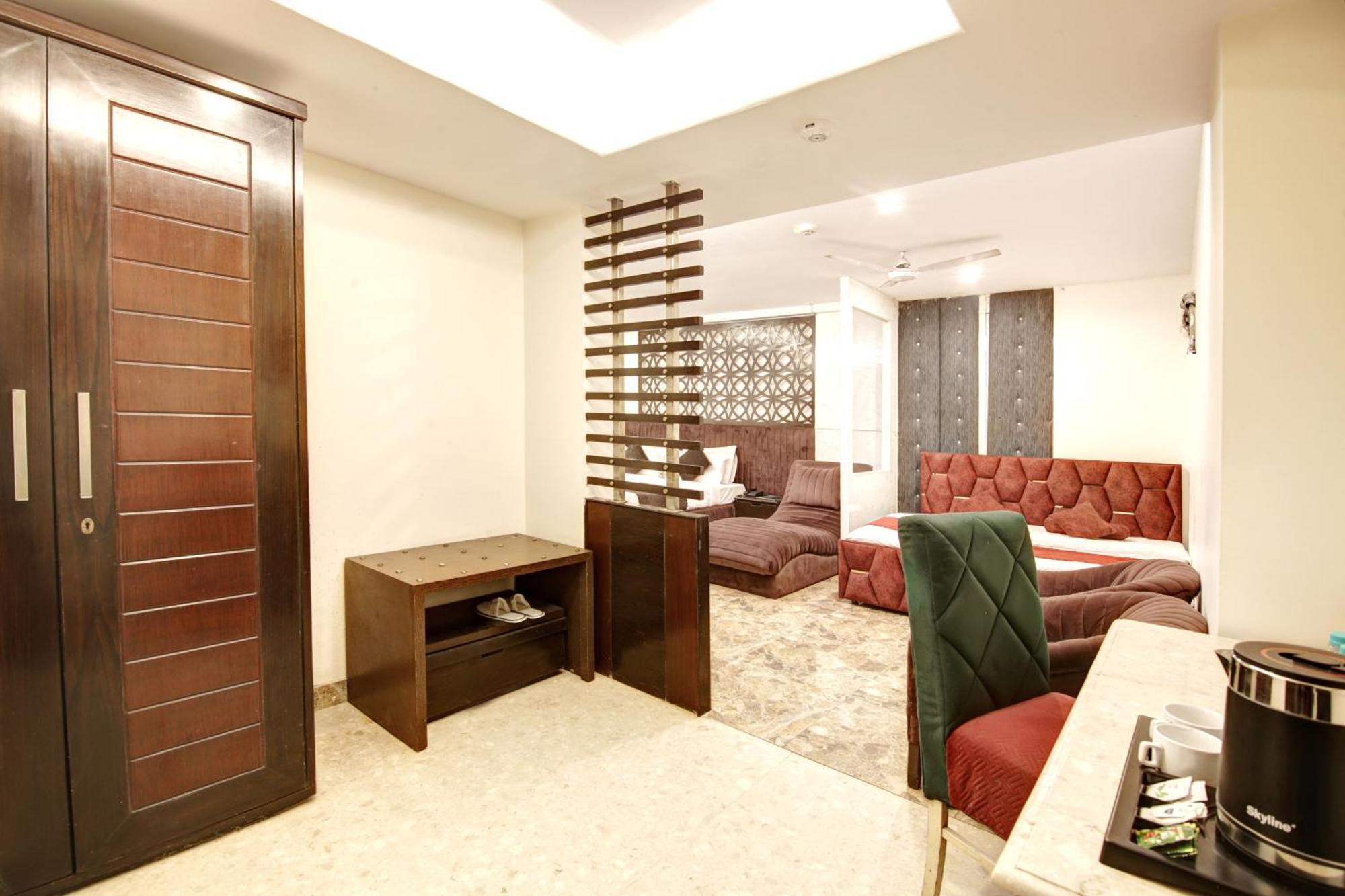 Hotel Wk Comfort - Near White Clove 뉴델리 외부 사진