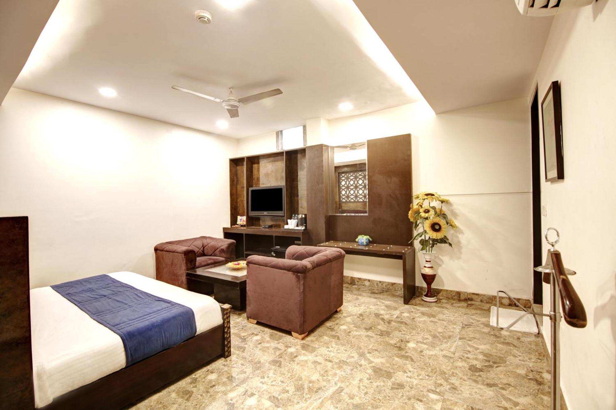 Hotel Wk Comfort - Near White Clove 뉴델리 외부 사진