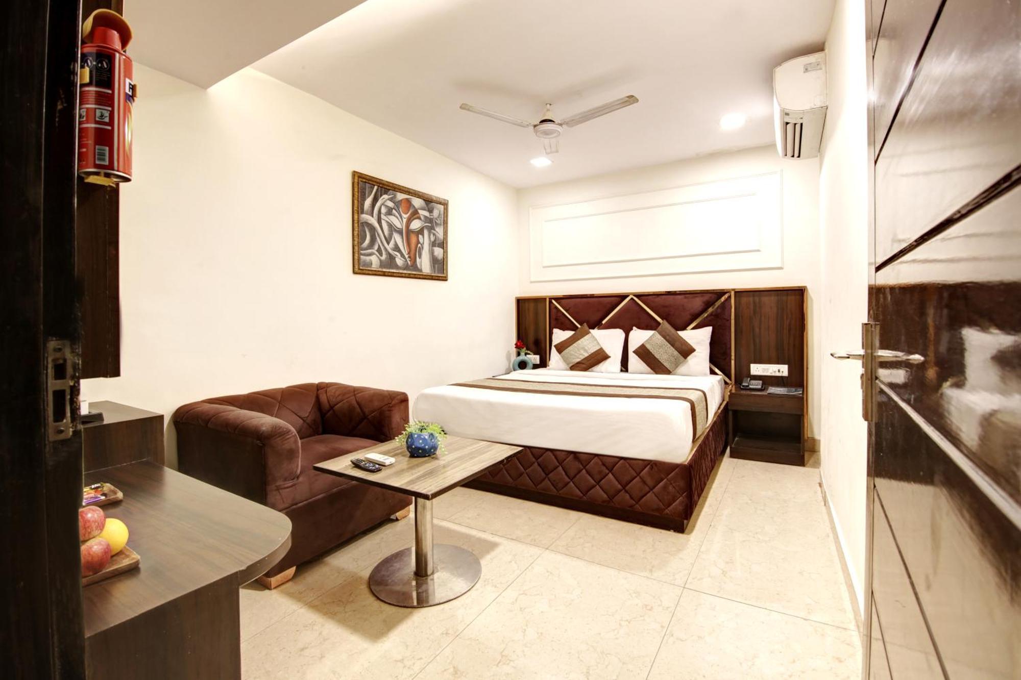 Hotel Wk Comfort - Near White Clove 뉴델리 외부 사진