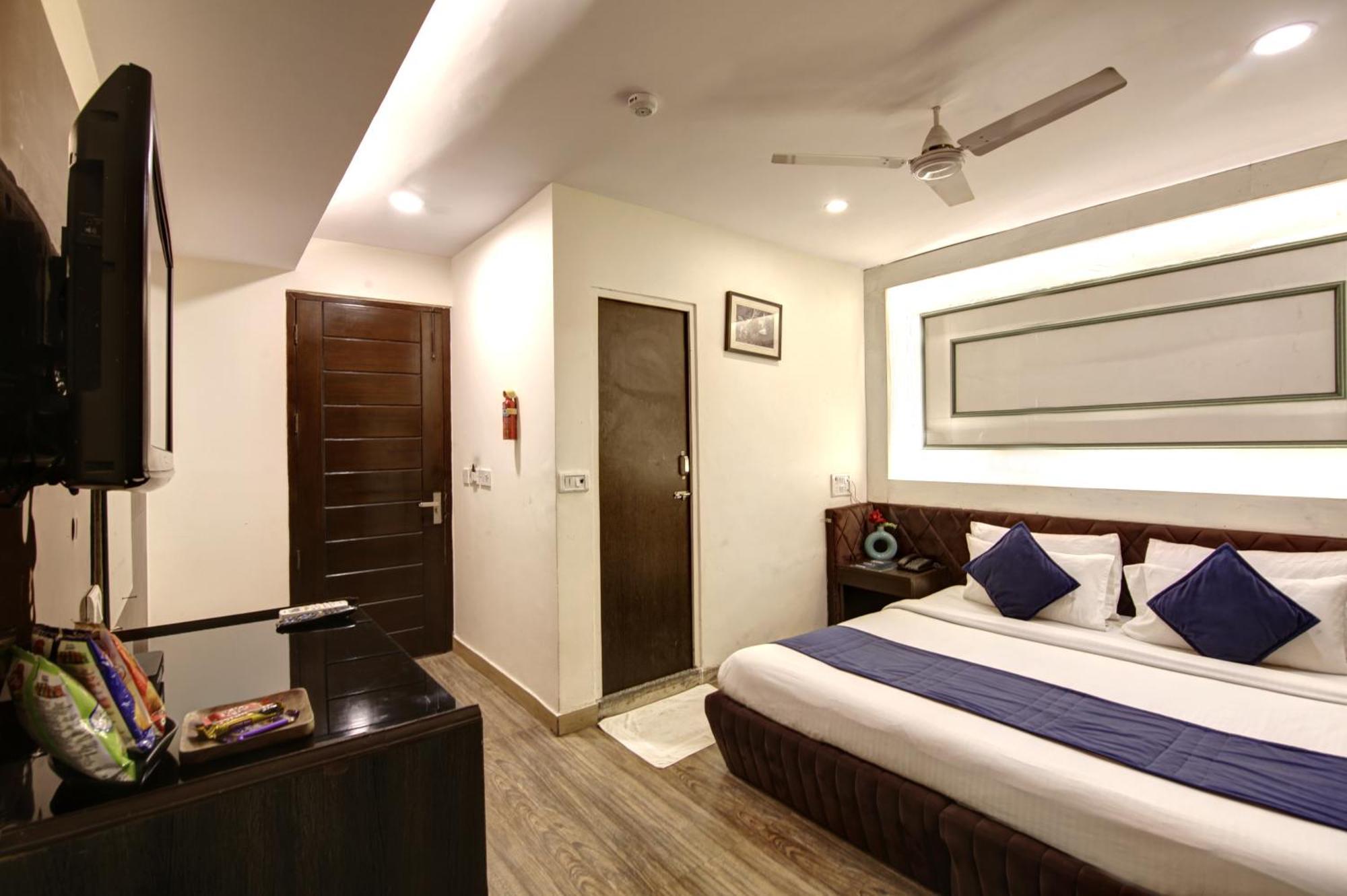Hotel Wk Comfort - Near White Clove 뉴델리 외부 사진