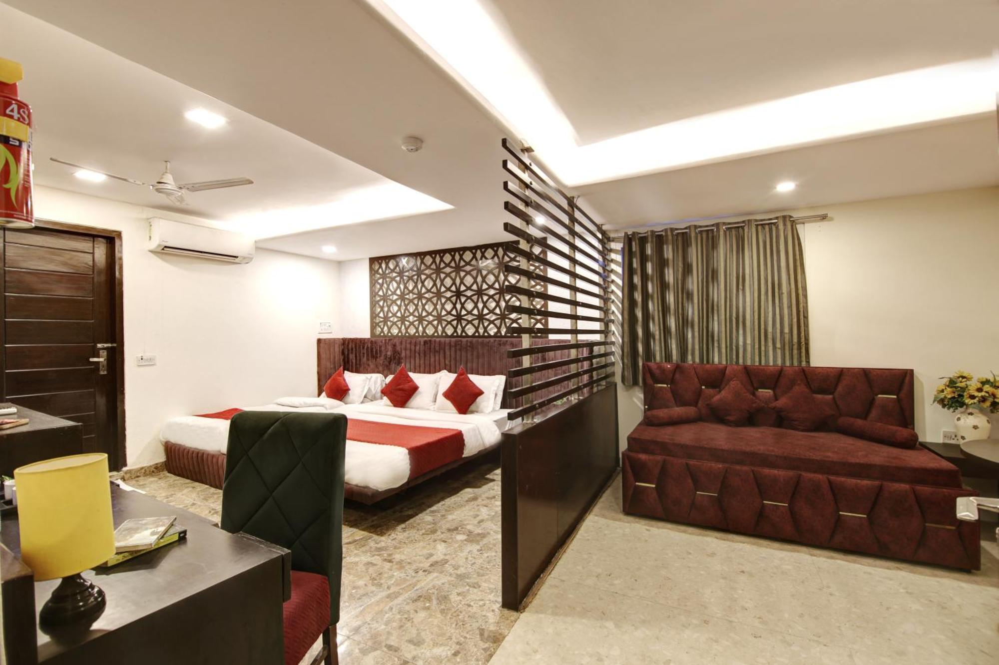 Hotel Wk Comfort - Near White Clove 뉴델리 외부 사진