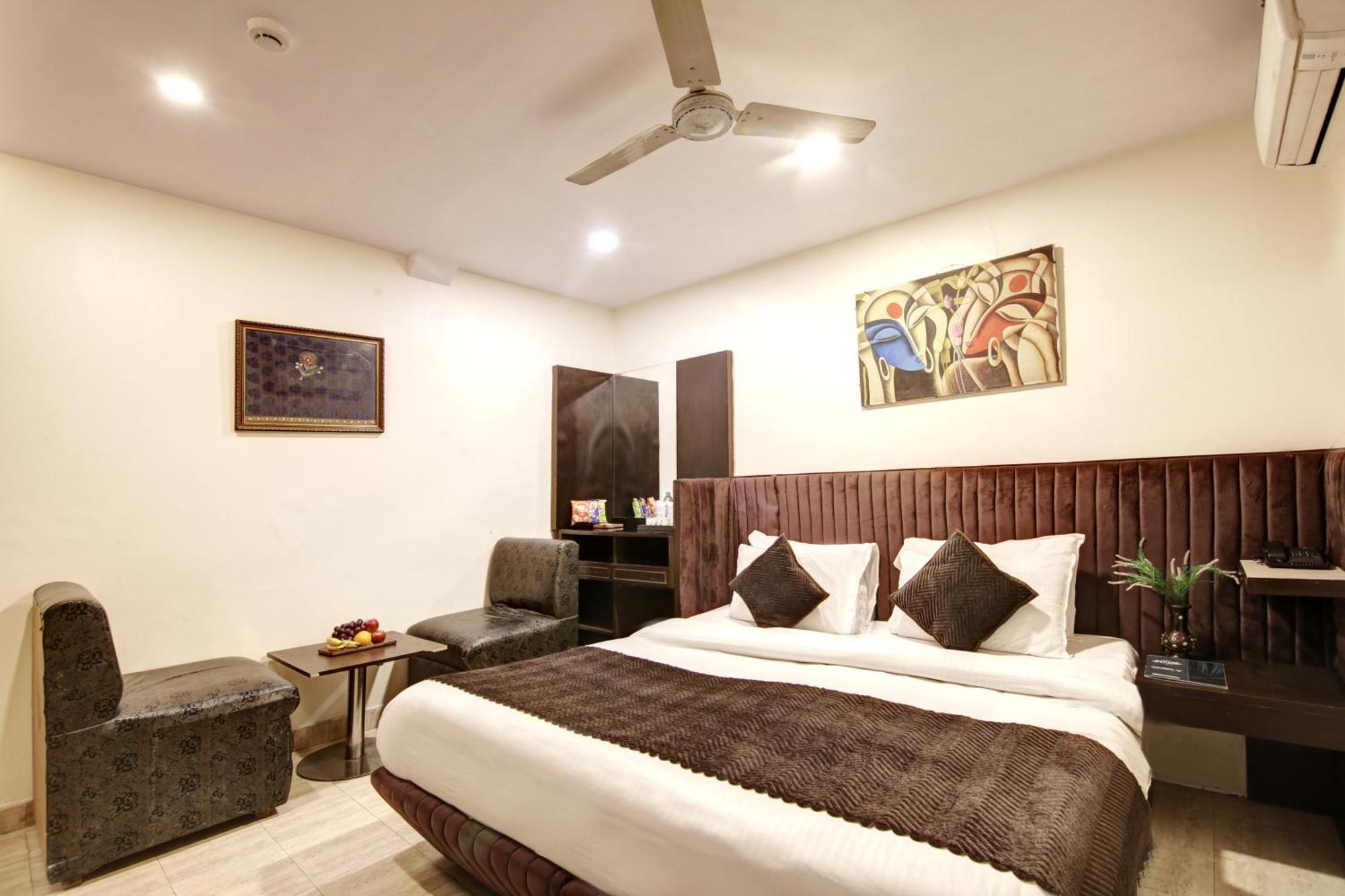 Hotel Wk Comfort - Near White Clove 뉴델리 외부 사진